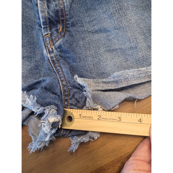 Free People Uptown Rock High Waist Denim Shorts Raw Hem Size 29 EUC - Picture 13 of 13